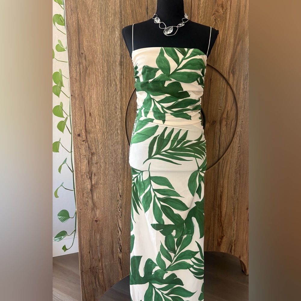 H&M Dress with Green Leaf Pattern - Picture 4 of 4